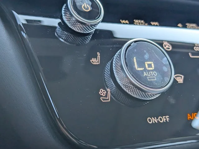 New 2027 MINERAL BLACK INFINITI LUXE image 15