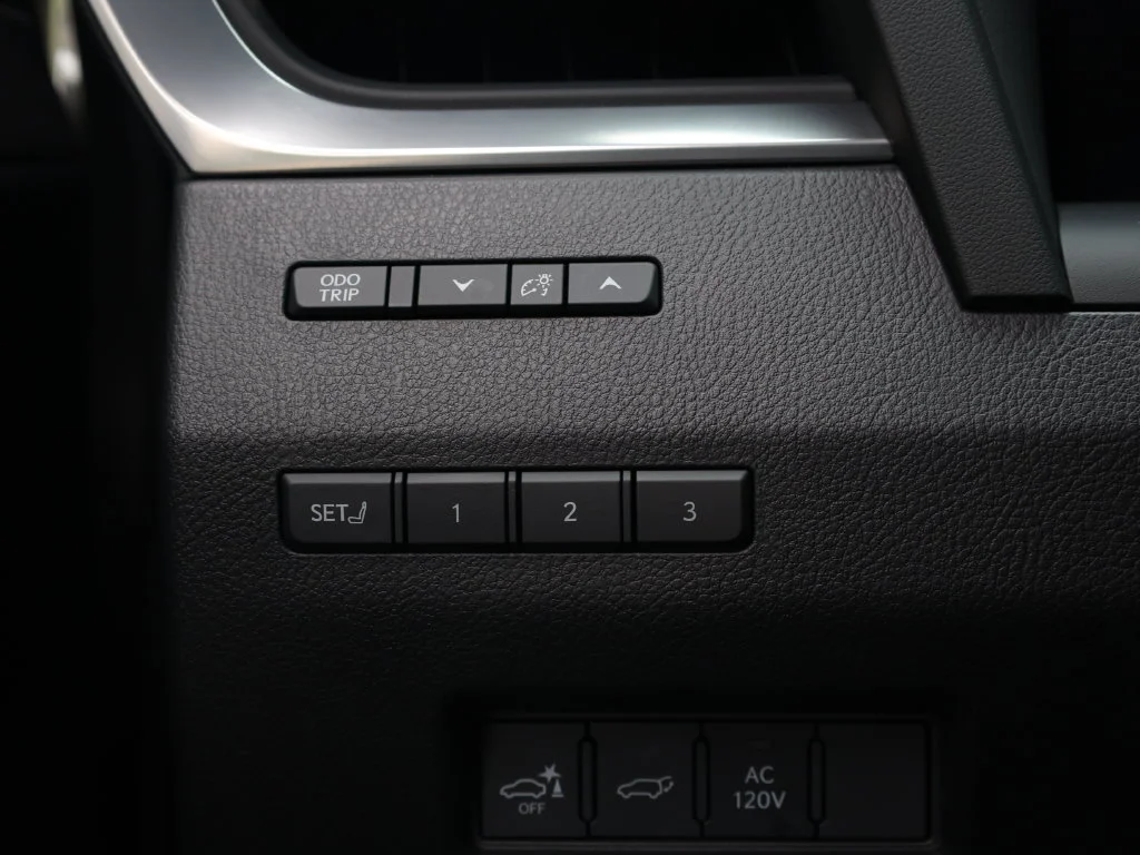 Used 2025 Silver Lexus 550 Overtrail+ image 37