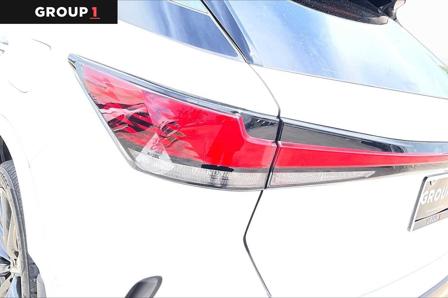 Used 2024 Ultra White Lexus F SPORT Handling image 26