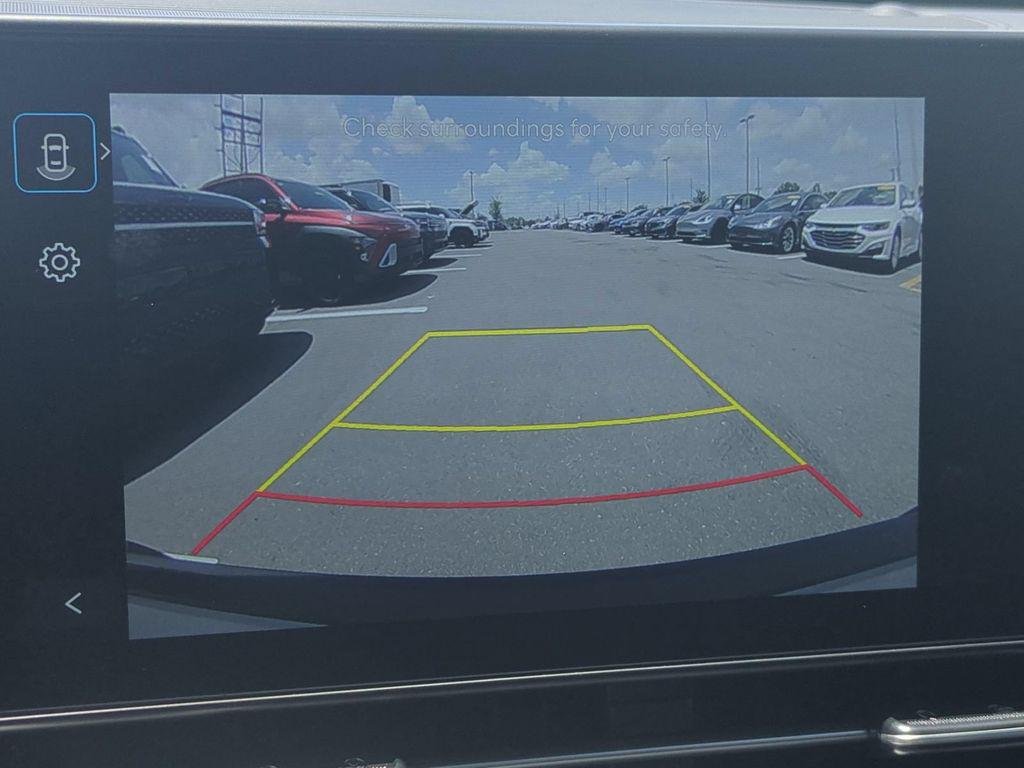 New 2027 Gray Hyundai SE FWD image 24