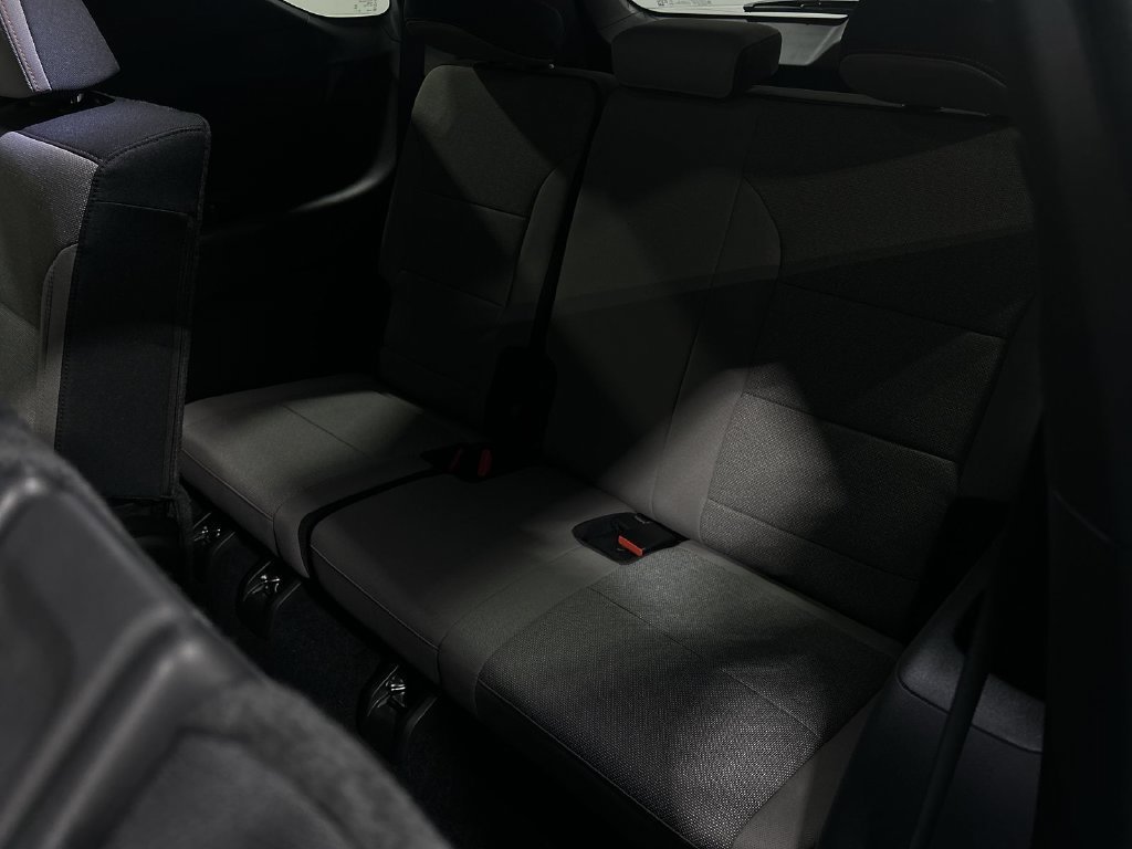2027 Chevrolet Traverse LT - Photo 25