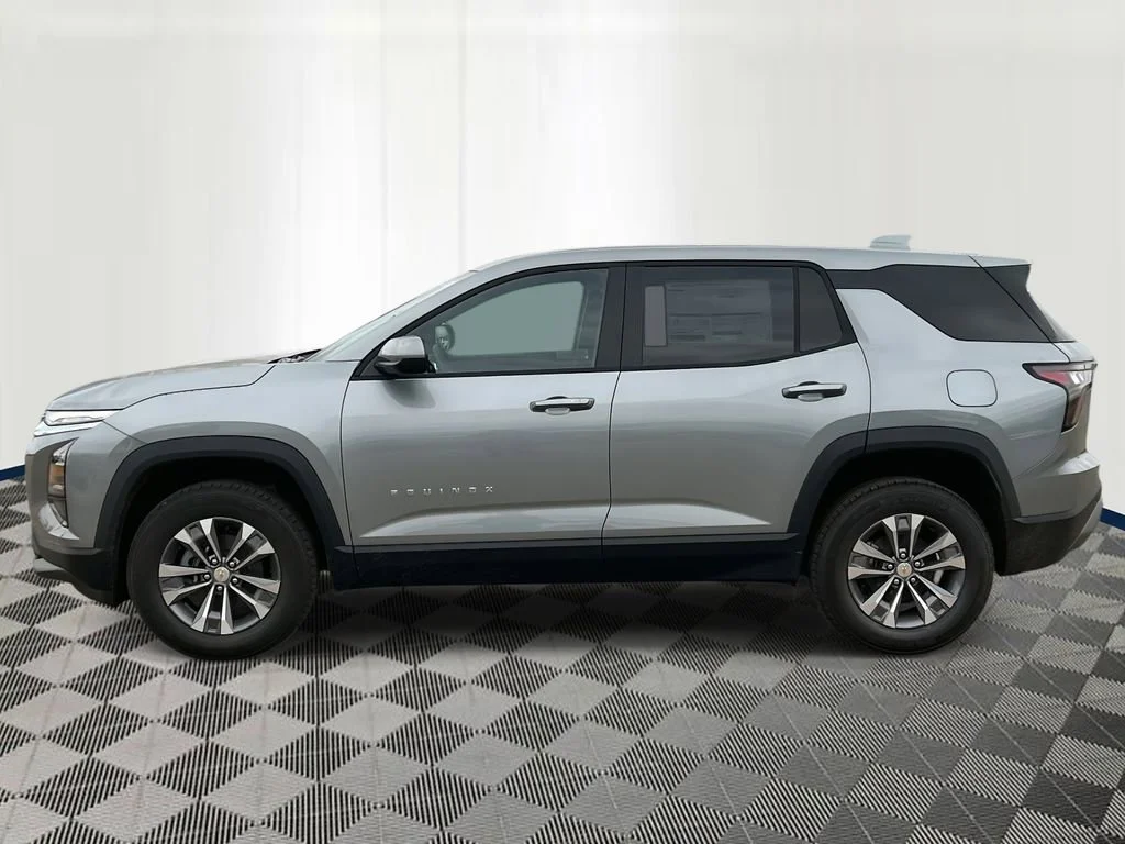 2026 Chevrolet Equinox LT - Photo 2