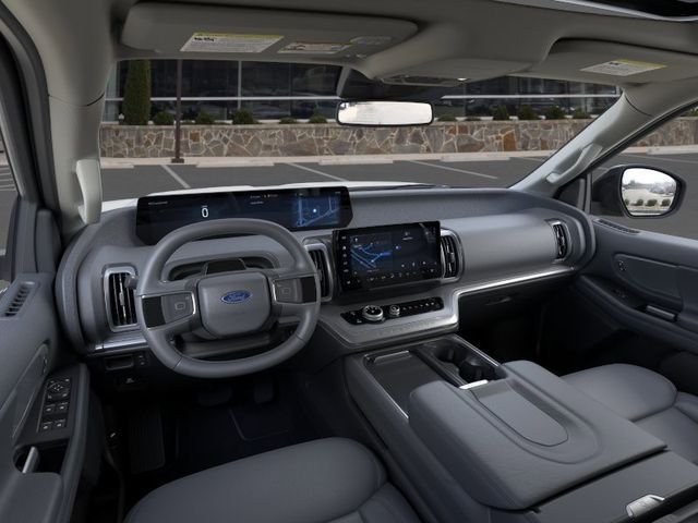 New 2026 Star White Metallic Tri-Coat Ford Active image 9