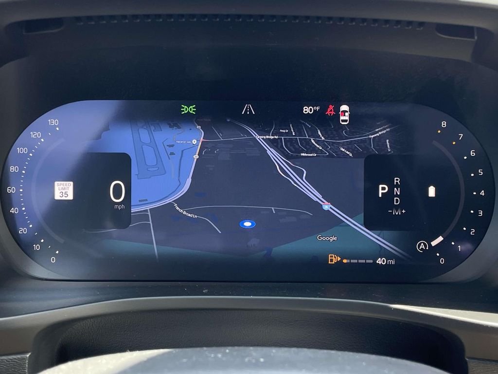 2026 Volvo XC40 Plus - Photo 16