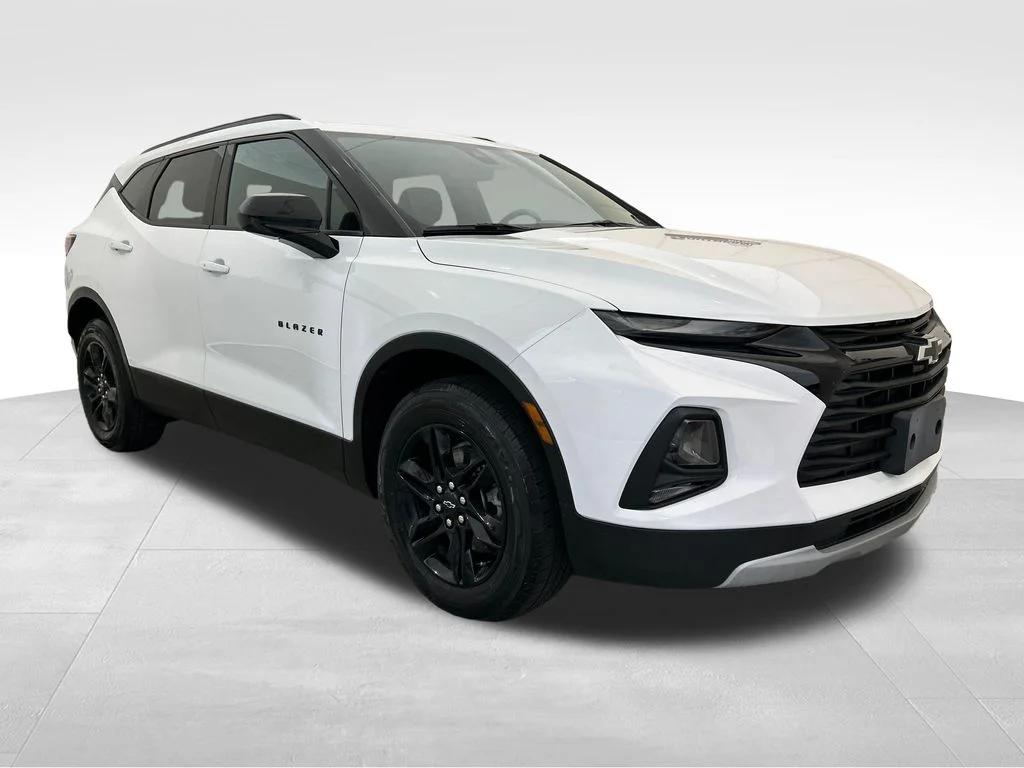 Used 2022 White Chevrolet LT image 7