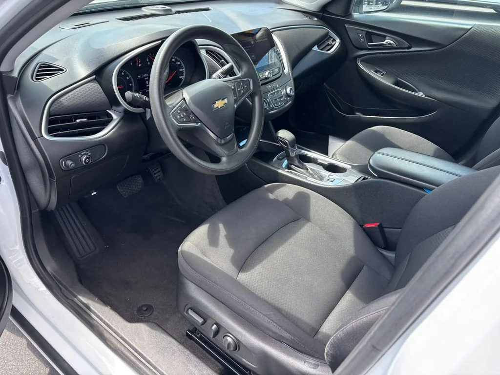 2024 Chevrolet Malibu 1LT - Photo 8
