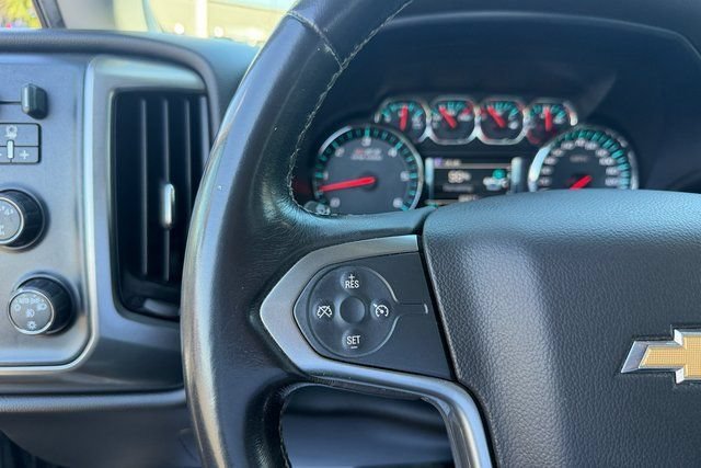 Used 2017 PEPPERDUST METALLIC Chevrolet LT image 19