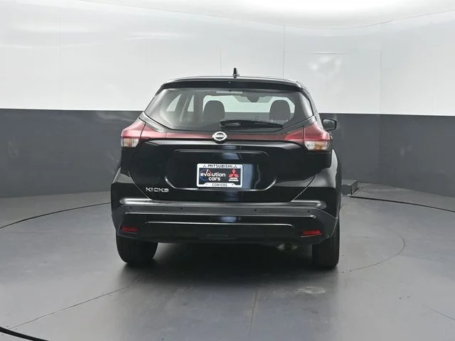 Used 2021 Black Nissan S image 25