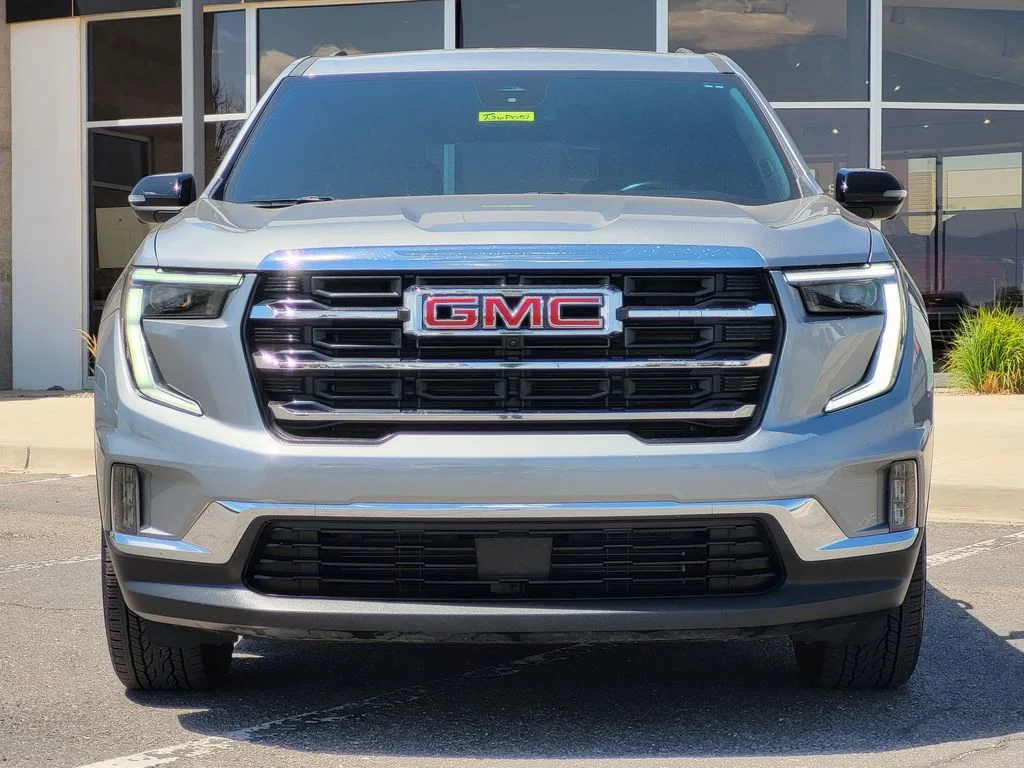 Used 2024 Sterling Metallic GMC Elevation image 3