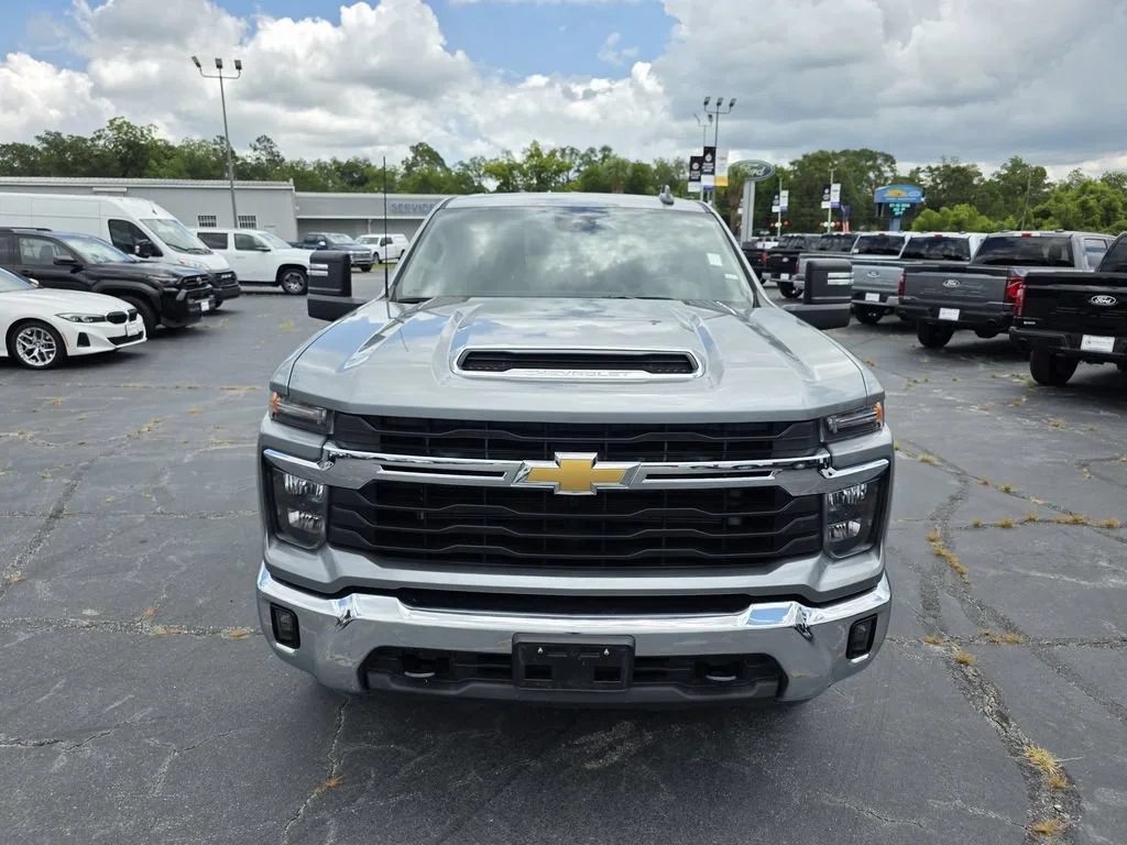 Used 2025 Sterling Gray Metallic Chevrolet LT image 8