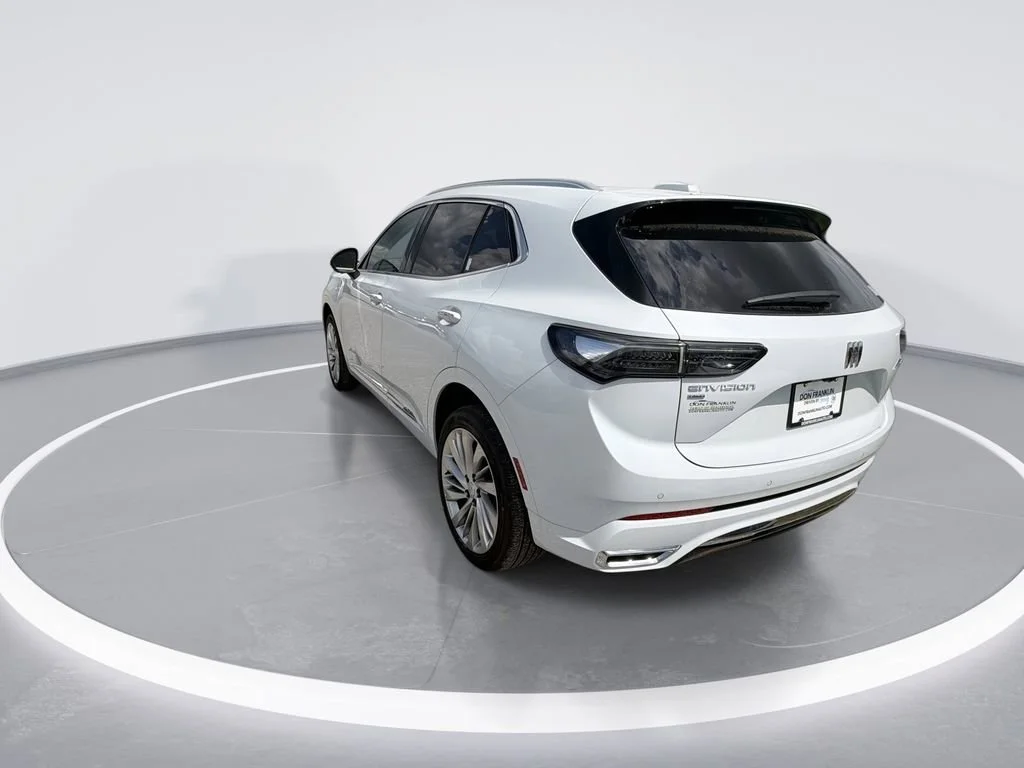 New 2026 Iridescent White Tricoat Buick Avenir image 6