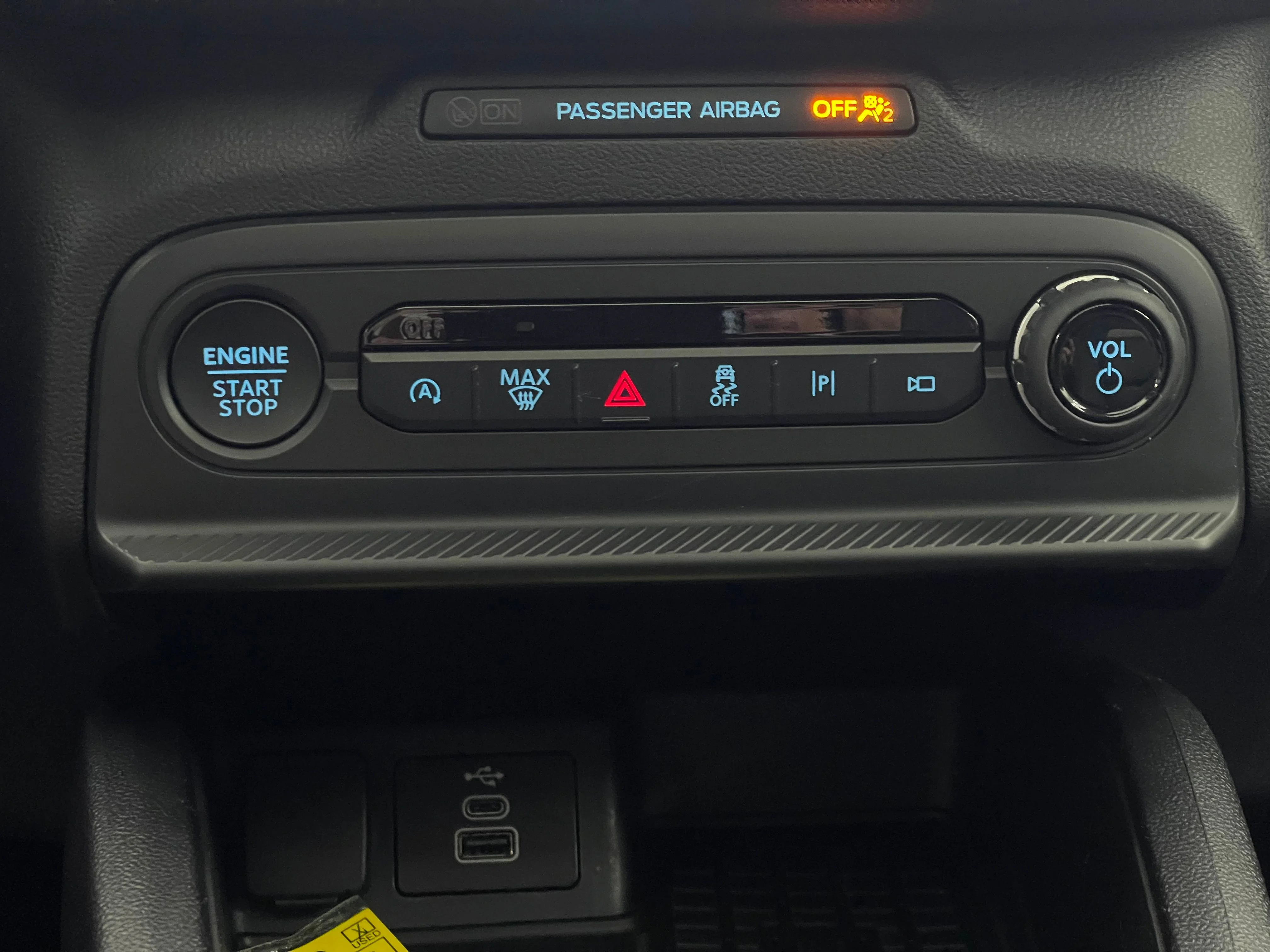 Used 2025 Blue Metallic Ford Outer Banks image 29