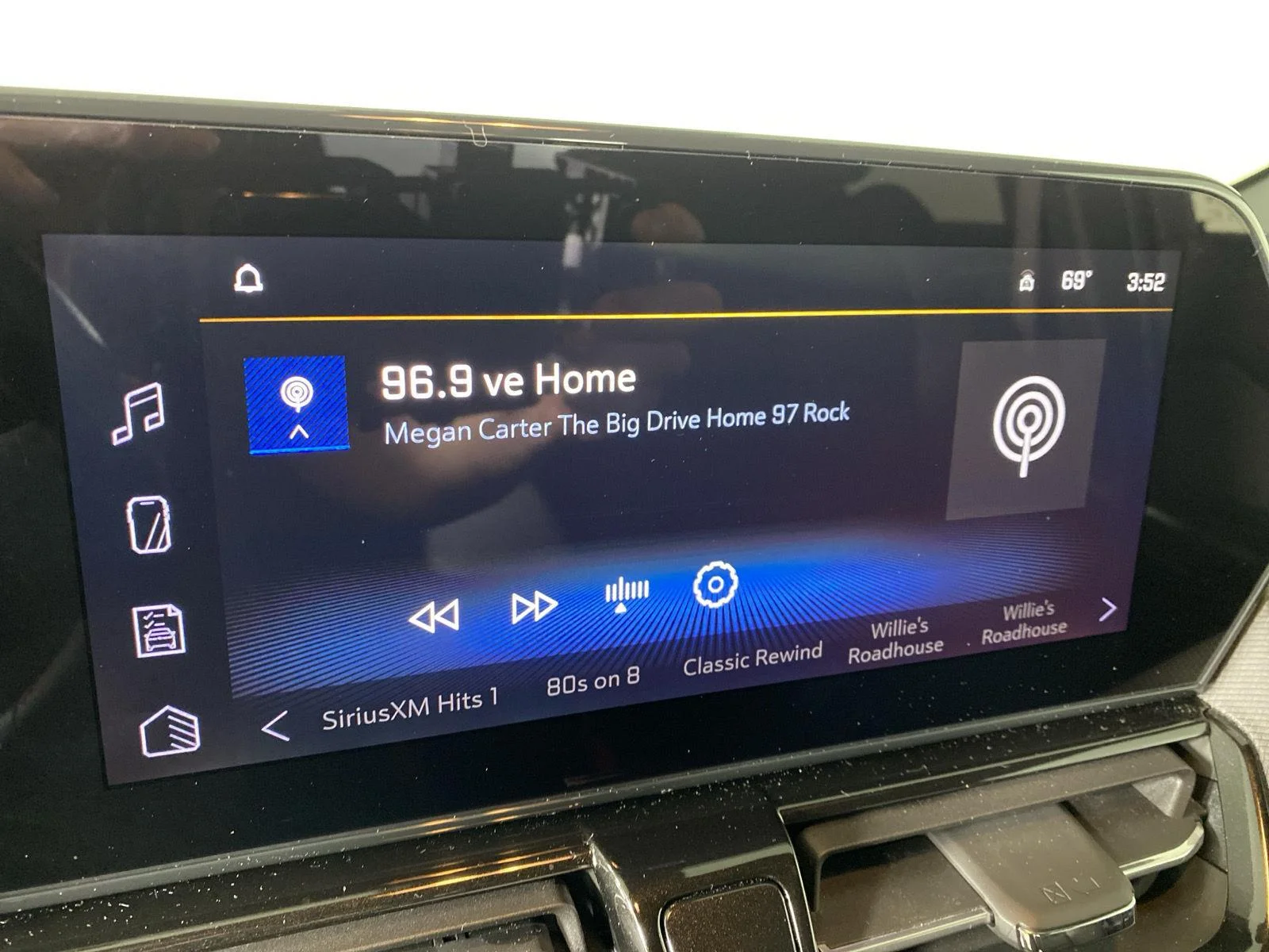 Used 2024 Summit White Chevrolet RS image 16