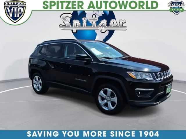 Used 2019 Black Jeep Latitude image 2