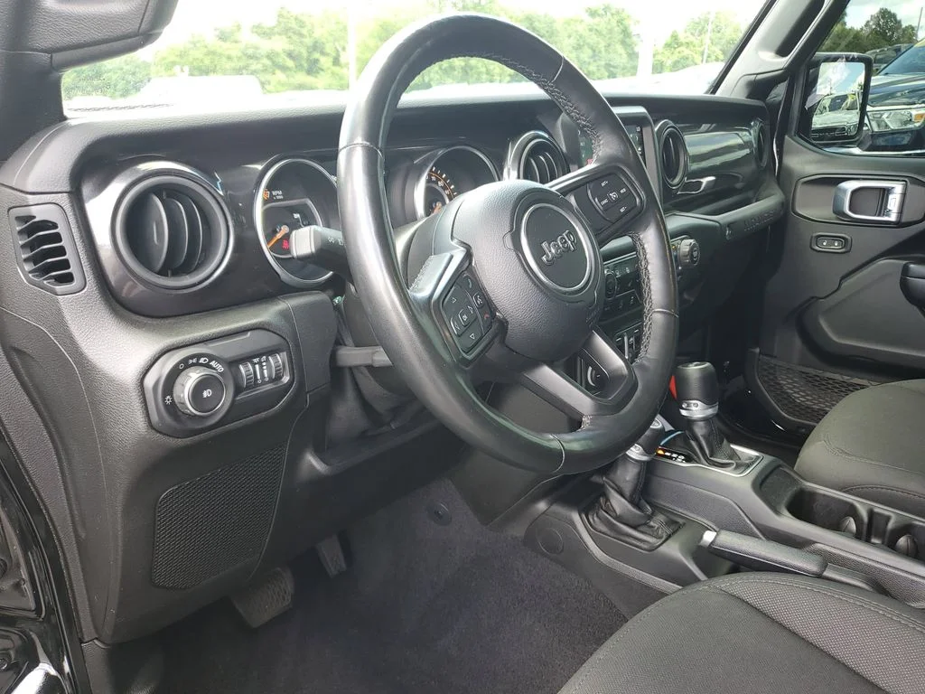 Used 2021 Black Jeep Unlimited Sport Altitude image 17