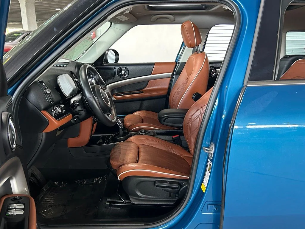 Used 2022 Island Blue Metallic MINI Classic image 15