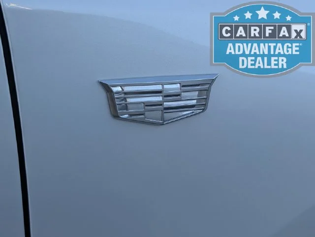 Used 2019 CRYSTAL WHITE TRICOAT Cadillac FWD Premium Luxury image 17