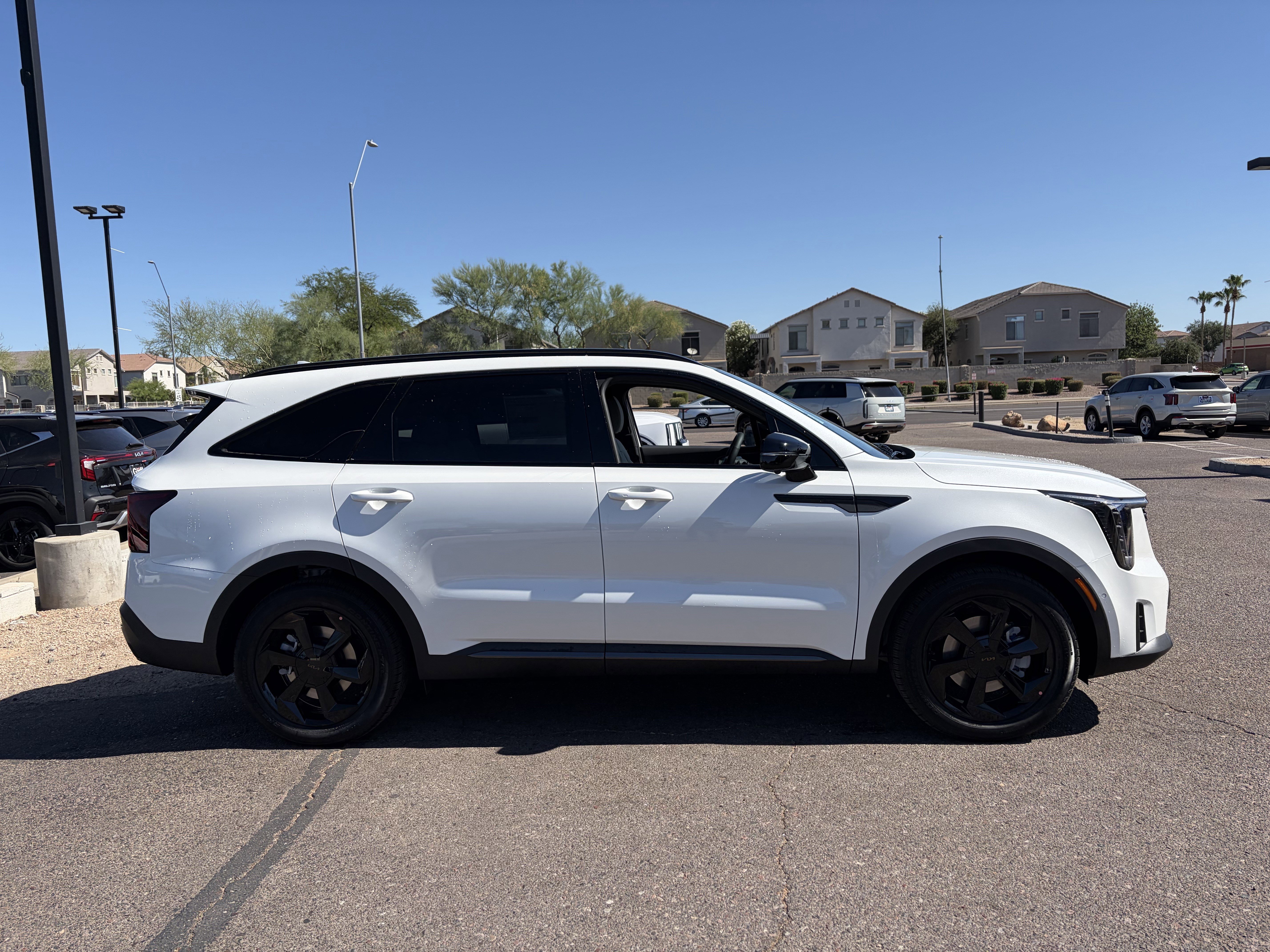 New 2026 Snow White Pearl Kia X-Line SX Prestige AWD image 2
