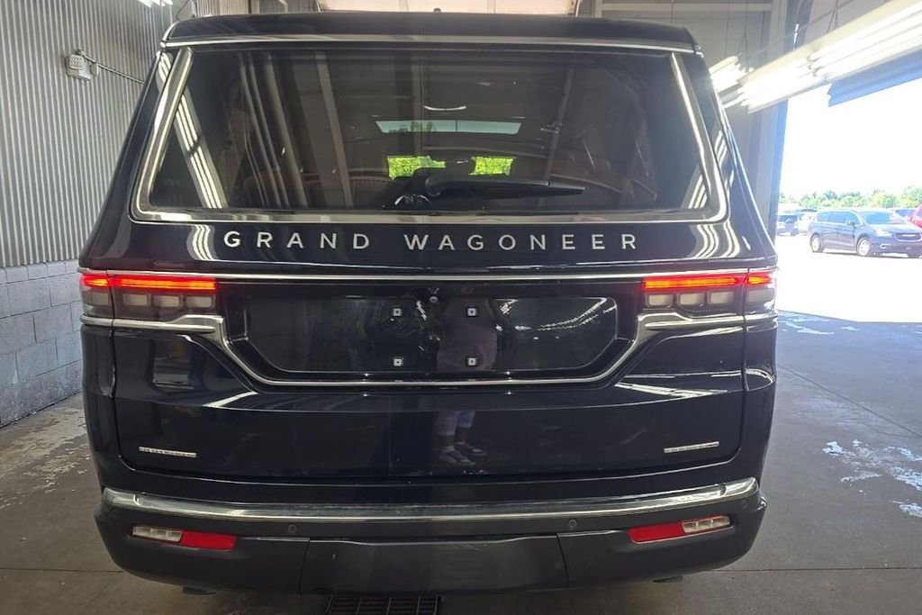 Used 2022 Black Jeep Series III image 5