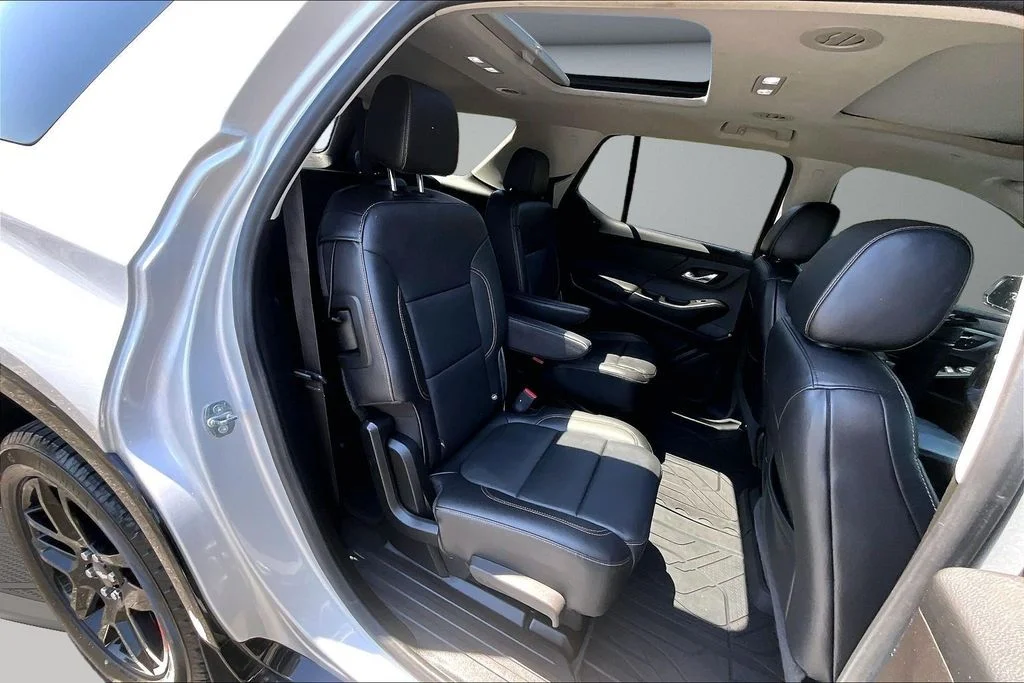 Certified Used 2019 Silver Chevrolet Premier image 25