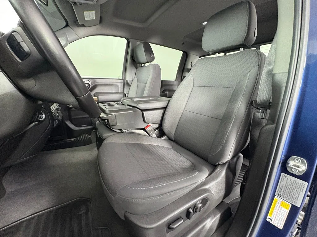 Used 2021 Northsky Blue Metallic Chevrolet LT image 17