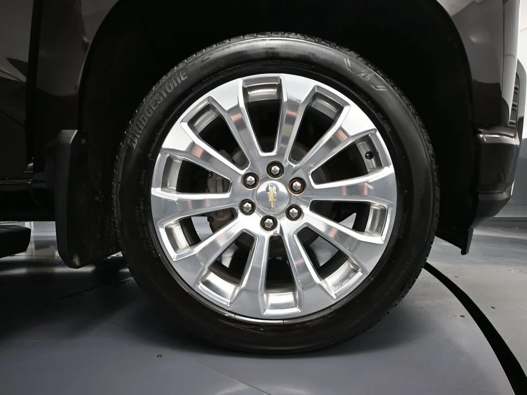 Used 2020 Brown Chevrolet High Country image 17