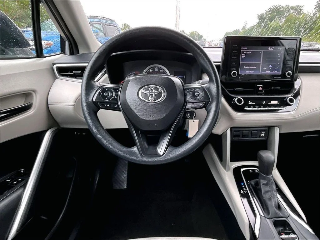 Certified Used 2022 Silver Toyota L image 17