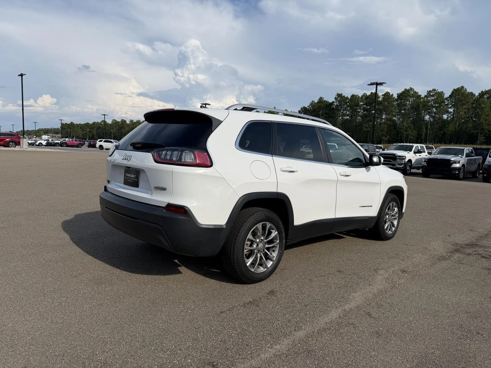 Used 2019 Bright White Clearcoat Jeep Latitude Plus image 6