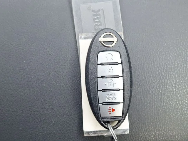 Used 2024 White Nissan 2.5 SR image 28