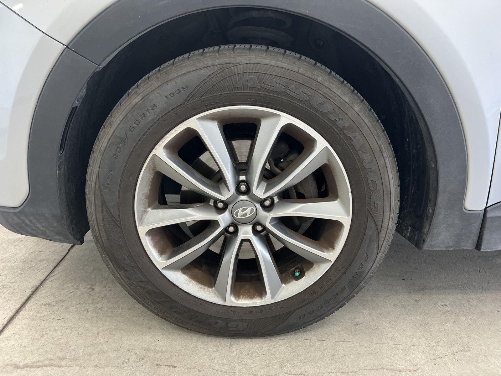2017 Hyundai Santa Fe SE - Photo 14
