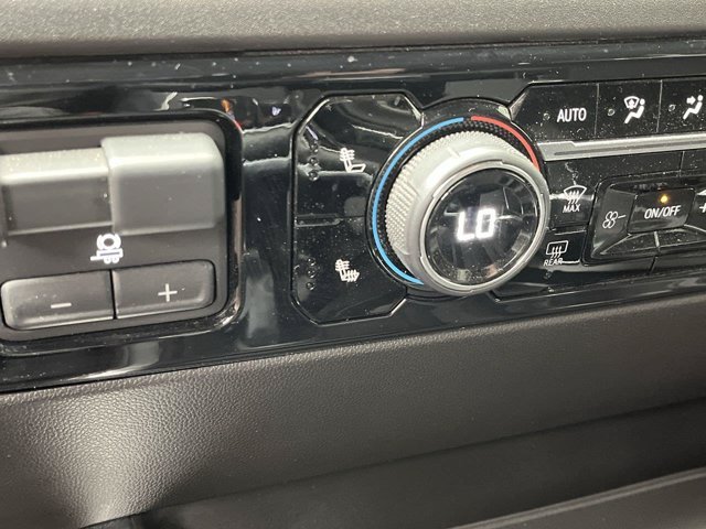 Used 2024 Summit White Chevrolet RST image 25