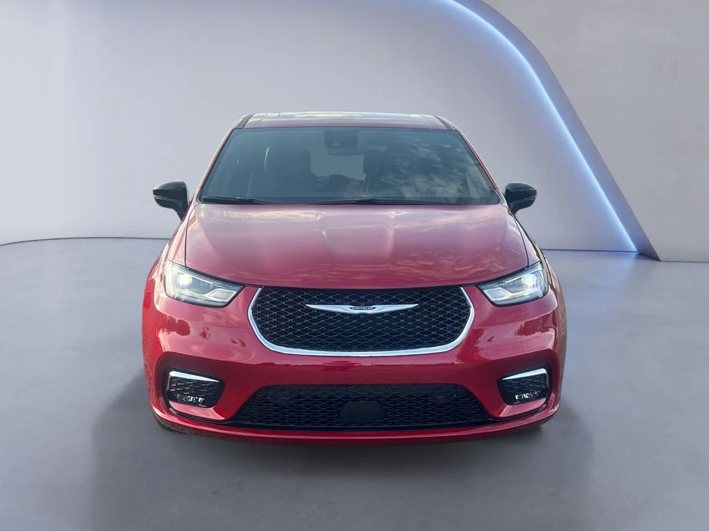 2026 Chrysler Pacifica Select - Photo 10