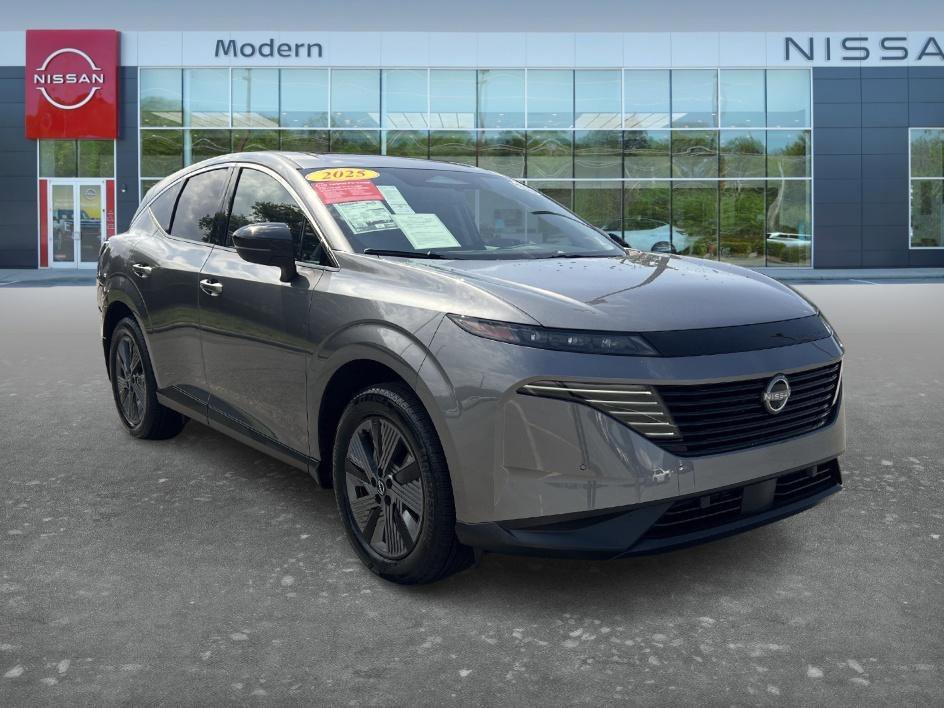 Used 2025 Gun Metallic Nissan SL image 3