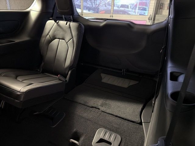 2026 Chrysler Voyager LX - Photo 25
