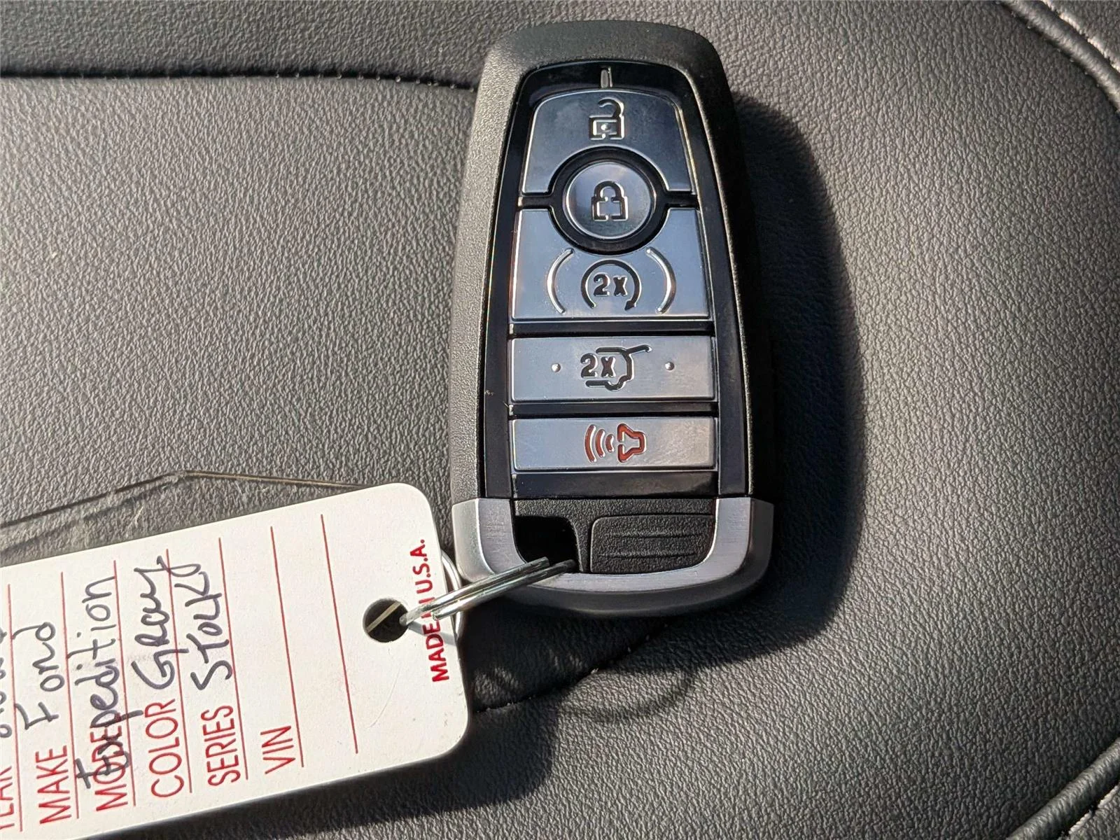 New 2026 Glacier Gray Metallic Tri-Coat Ford MAX Platinum® image 33