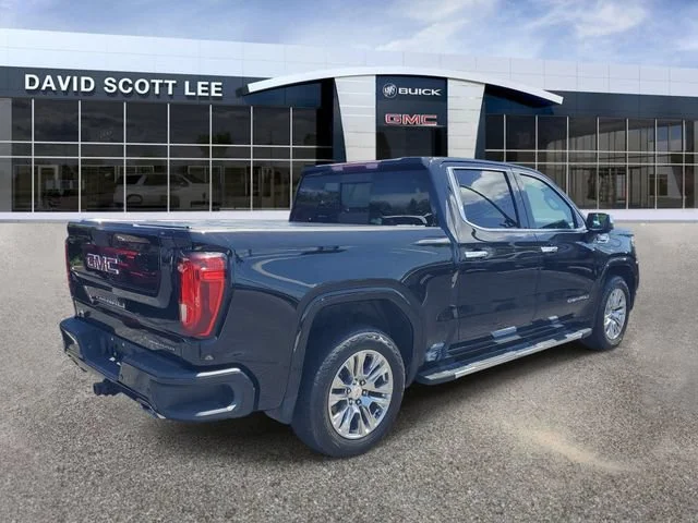 Used 2022 Onyx Black GMC Denali image 4