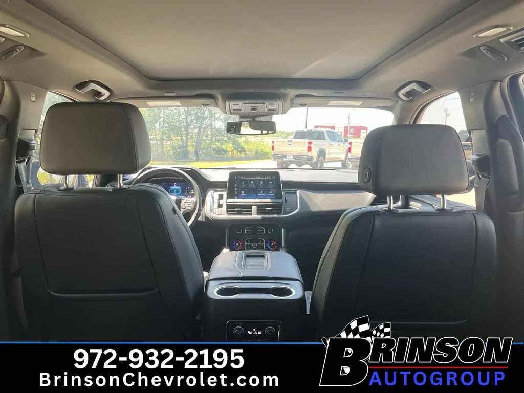 Used 2023 Black Chevrolet Z71 image 16