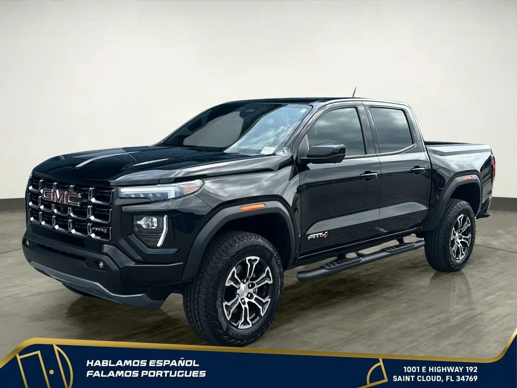 Used 2025 Onyx Black GMC AT4 image 2