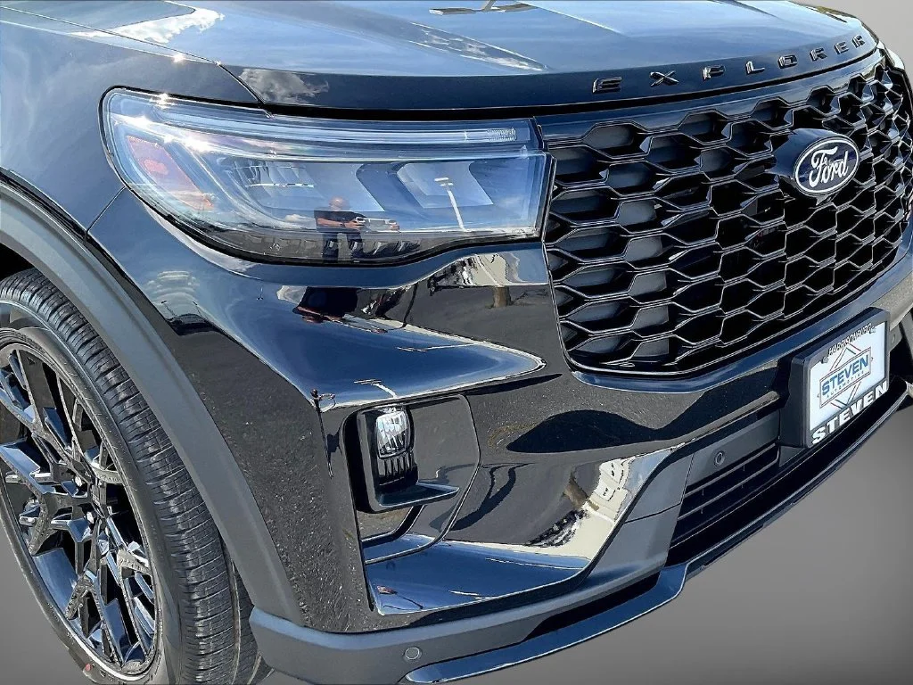 New 2027 Agate Black Metallic Ford ST image 40