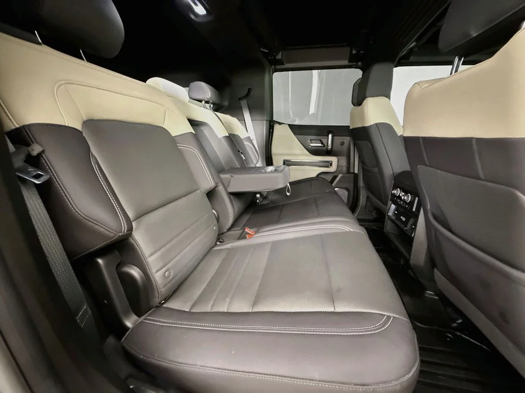 Used 2026 Black GMC 2X image 27