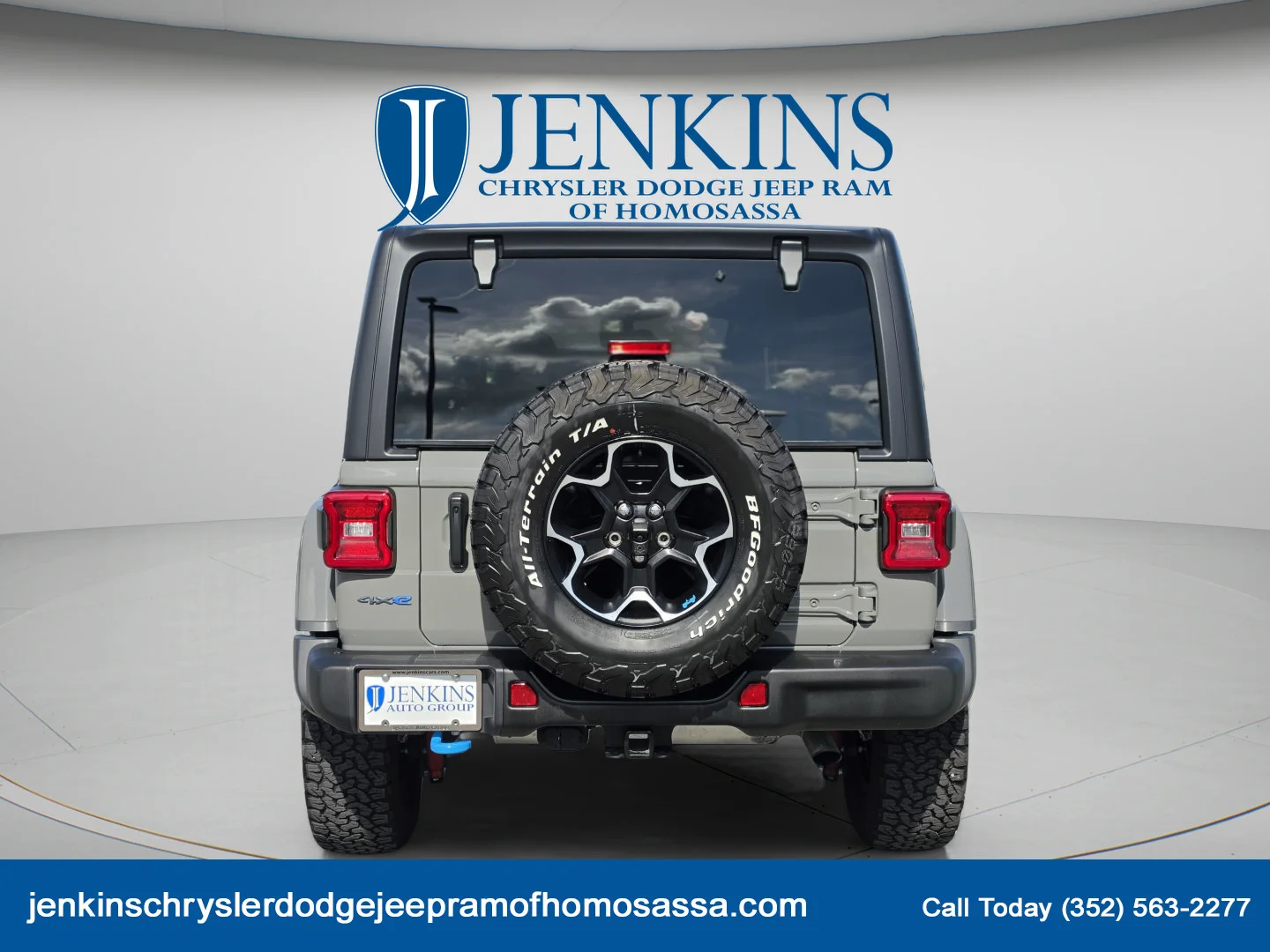 Used 2023 Sting-Gray Clearcoat Jeep Rubicon image 6