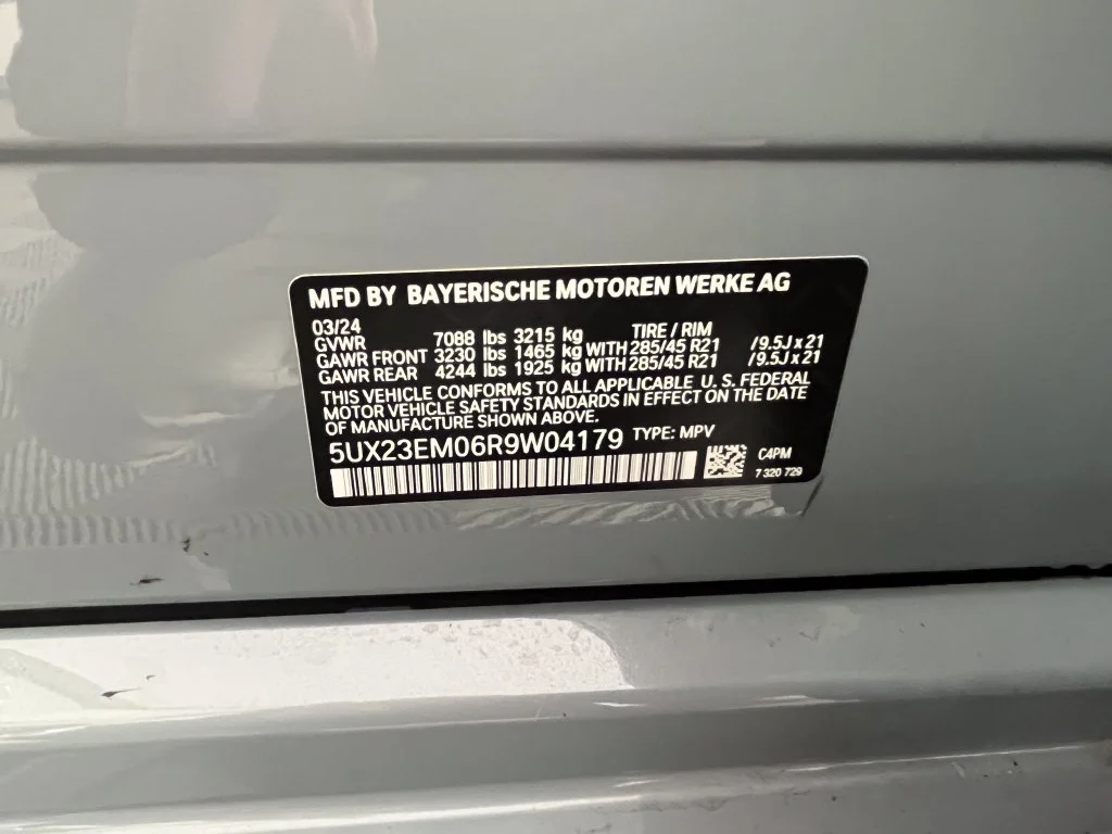 Used 2024 Gray Metallic BMW xDrive40i image 30