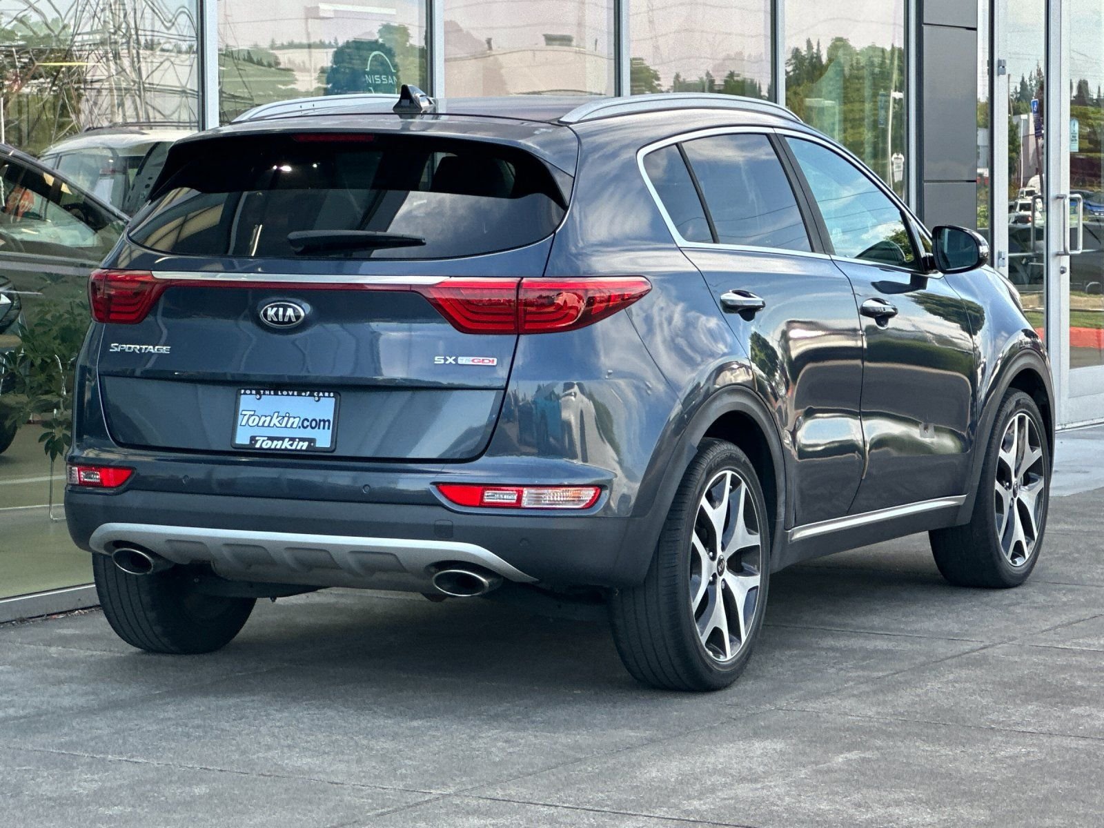 Used 2017 Pacific Blue Kia SX image 3