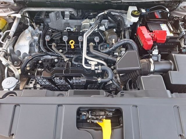 Used 2021 Gold Nissan SL image 22