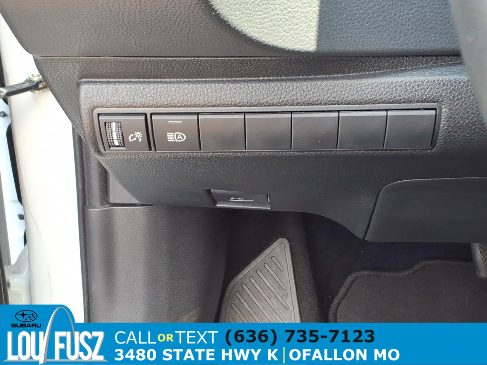 Used 2024 Ice Toyota XSE image 21