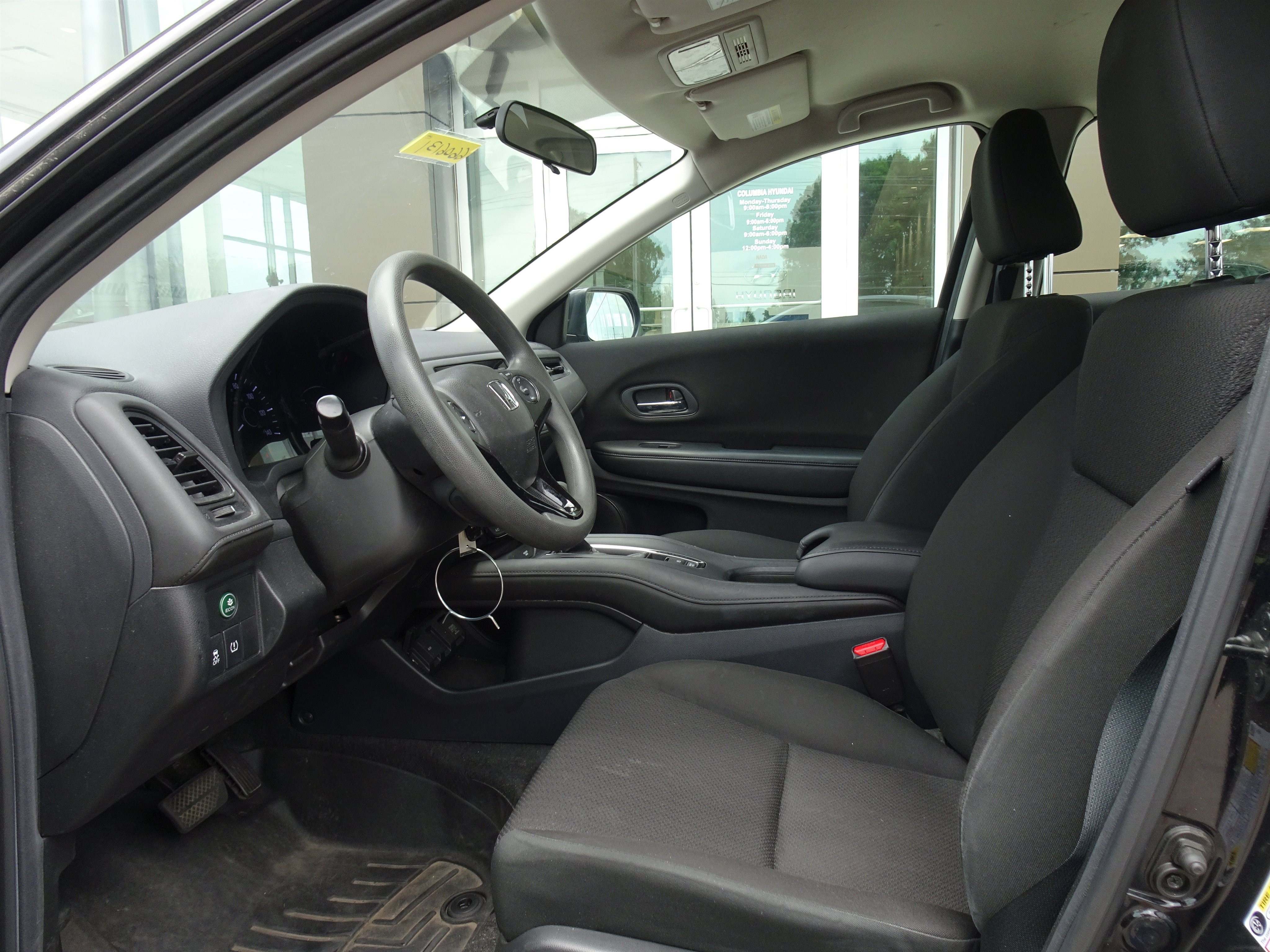 Used 2018  Honda LX image 8
