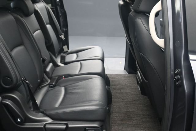 Used 2025 Modern Steel Metallic Honda EX-L image 21