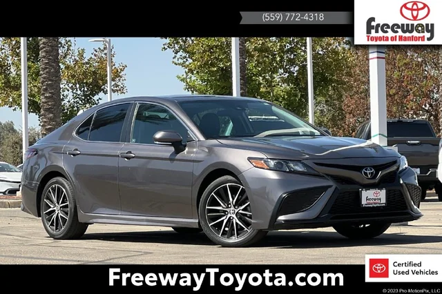 2024 Toyota Camry SE