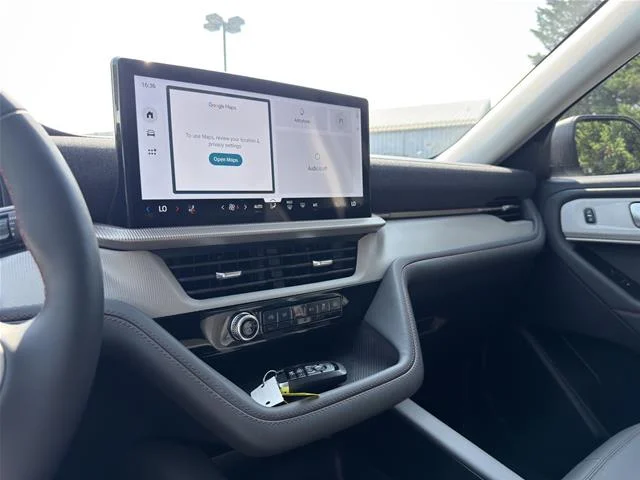 New 2026 Space White Metallic Ford Active image 24