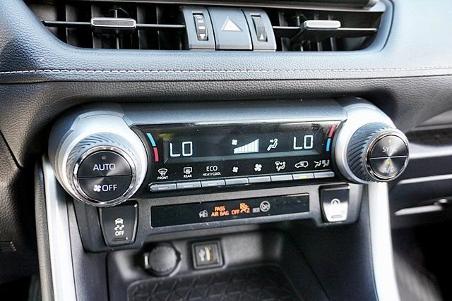 Used 2024 Beige Toyota XLE Premium image 27